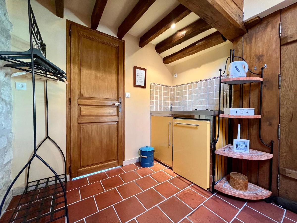 Le Studio Au Bon Marechal Giverny Bagian luar foto