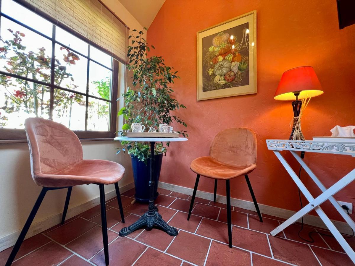 Le Studio Au Bon Marechal Giverny Bagian luar foto